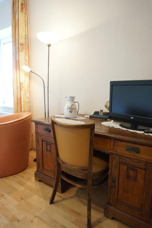 Gaestehaus Zum Goldberg Dorsheim Bagian luar foto